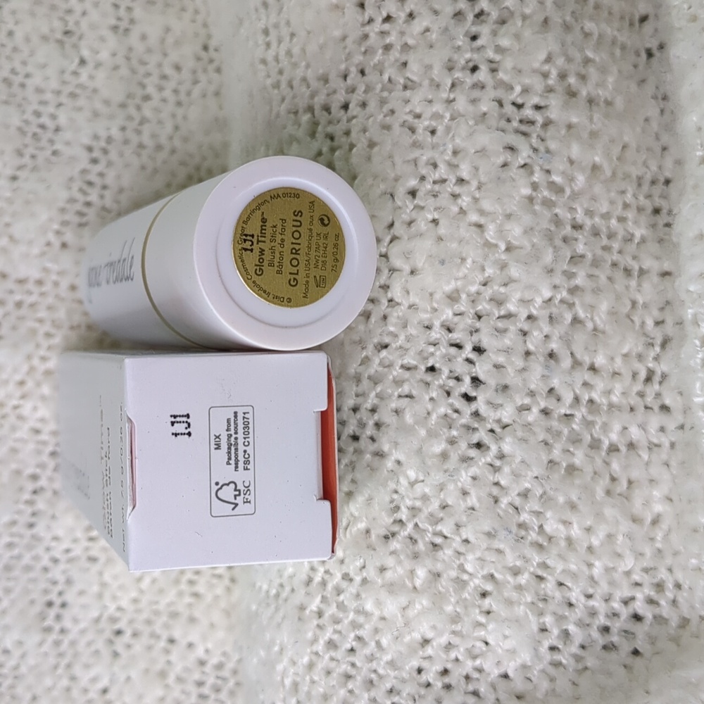 jane iredale Glow Time Blush Stick in GLORIOUS, 7.5g/0.26oz - Picture 6 of 14